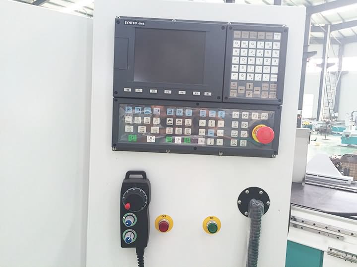 板式家具生產線 - 自動上下料數控機床 板式家具生產線 - 自動上下料數控機床