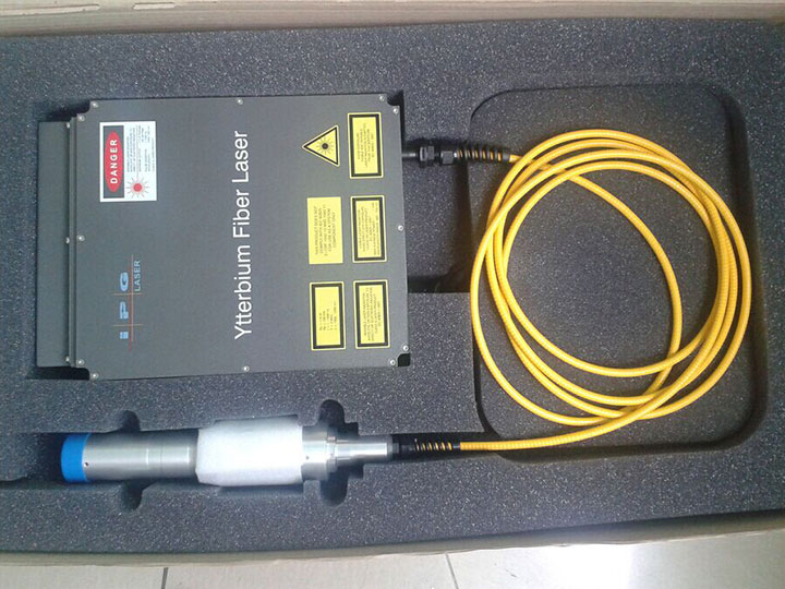 3D出售帶旋轉(zhuǎn)附件的光纖激光雕刻機 3D出售帶旋轉(zhuǎn)附件的光纖激光雕刻機