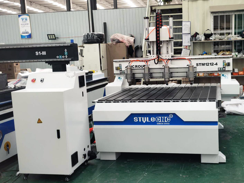 多主軸數控木工機床(4頭) 多主軸數控木工機床(4頭)