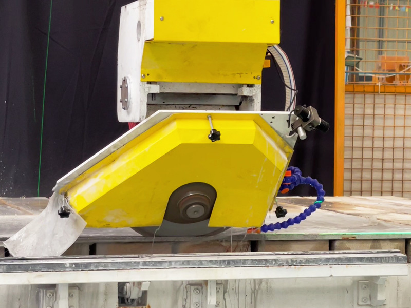 四軸數控橋鋸電機頭 四軸數控橋鋸電機頭