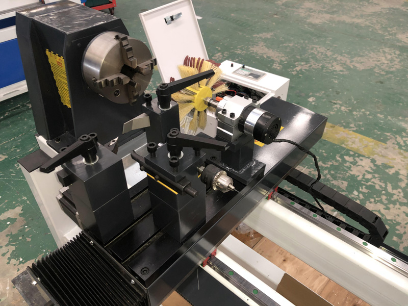 小型數(shù)控木工車床，可加工碗、盤、花瓶、杯子