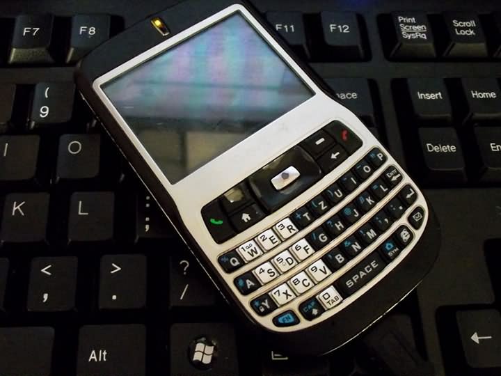 電子行業(yè)鍵盤激光打標(biāo)機