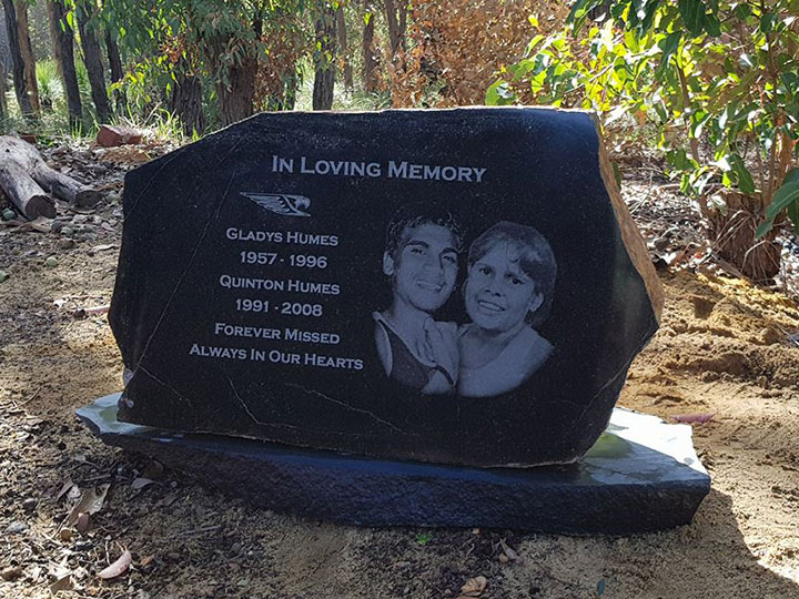 Stone數控墓碑、紀念石、墓碑工程專用機 Stone數控墓碑、紀念石、墓碑工程專用機