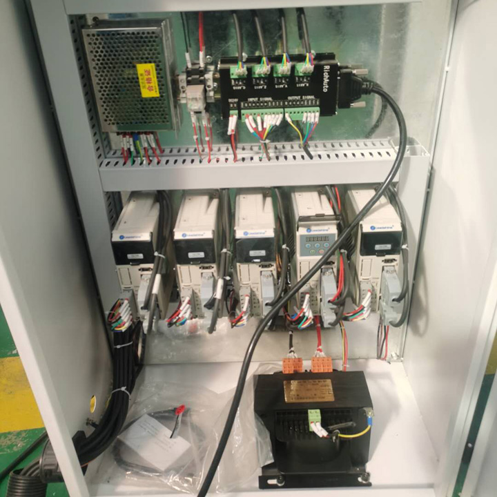 四軸數(shù)控木工雕刻機控制箱 四軸數(shù)控木工雕刻機控制箱