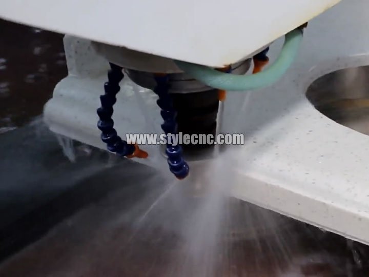 數(shù)控石材切割拋光機(jī)適用于石英、花崗巖、大理石加工過(guò)程