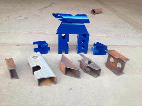 數(shù)控等離子切割機(jī)用于方管和圓管切割項(xiàng)目 數(shù)控等離子切割機(jī)用于方管和圓管切割項(xiàng)目