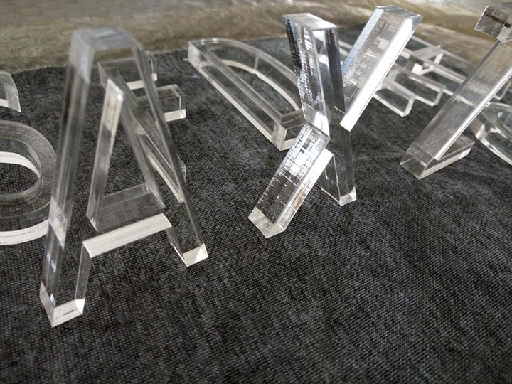 最佳預算 CO2 適用于金屬、丙烯酸、木材的激光切割機