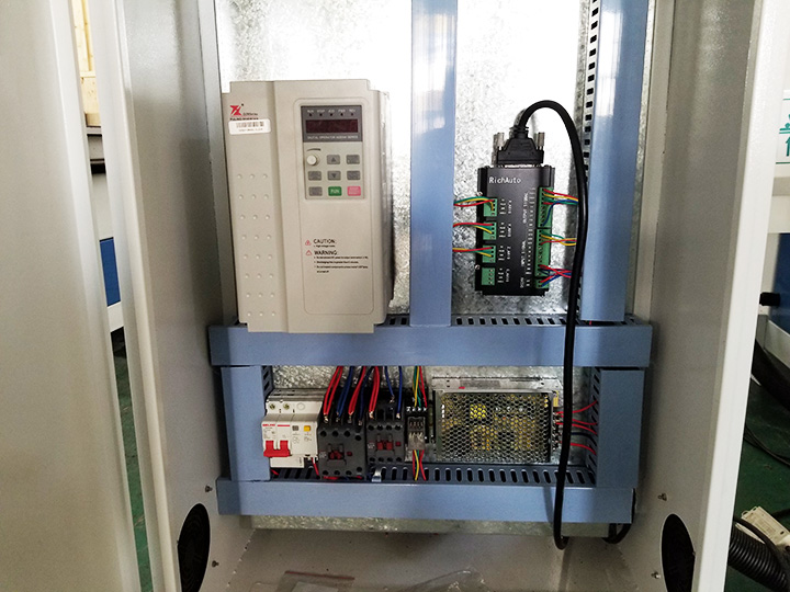 1325數(shù)控雕刻機逆變器 1325數(shù)控雕刻機逆變器