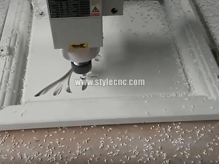 STM1325數控裝飾燈箱切割機