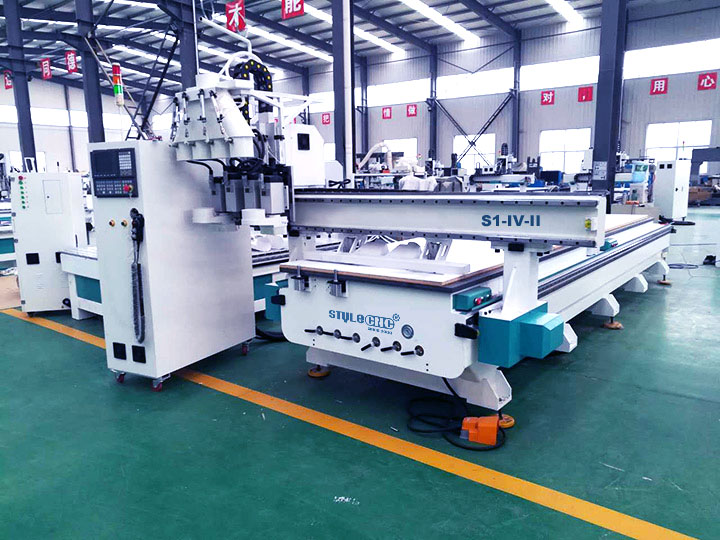 木門數(shù)控雙工作臺(tái)雕刻機(jī)