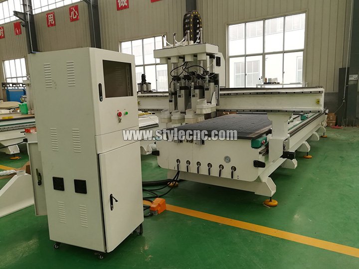 氣動(dòng)自動(dòng)換刀數(shù)控銑床