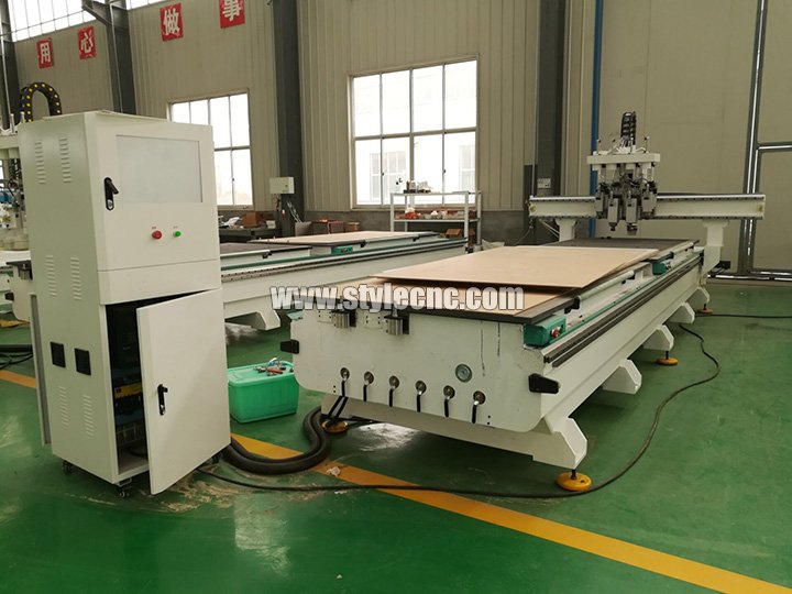 4軸氣動(dòng)自動(dòng)換刀數(shù)控銑床