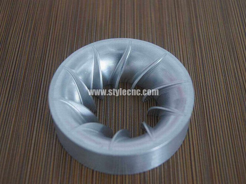 小型五軸數控半封閉葉輪加工機