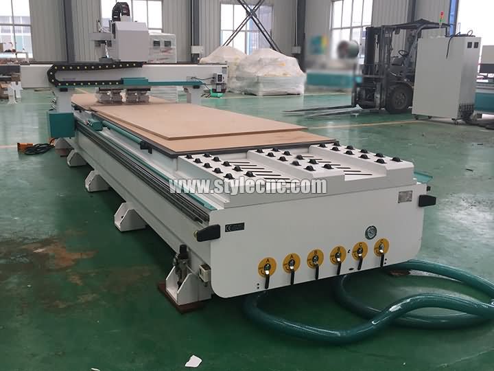 雙工作臺數(shù)控銑床