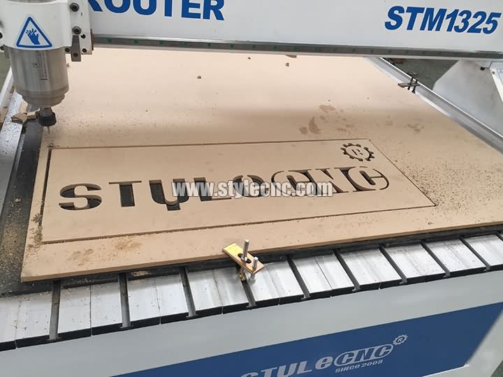 標準1325數控木工機床，用于MDF切割