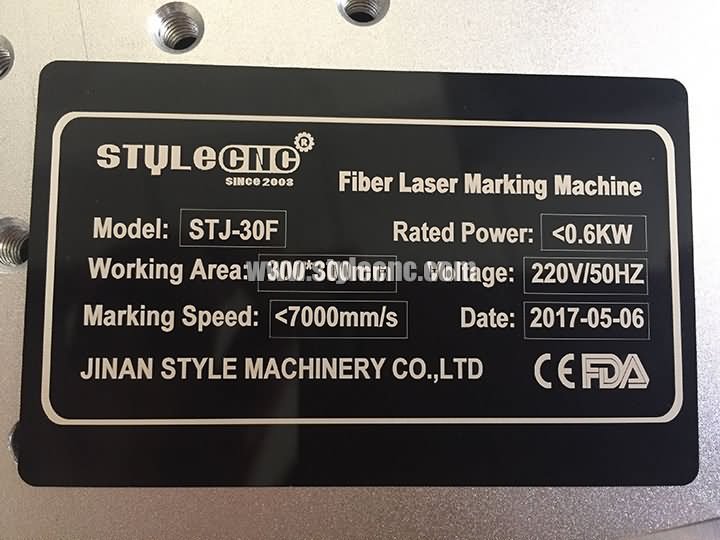 用于定制標牌項目的光纖激光雕刻機 用于定制標牌項目的光纖激光雕刻機