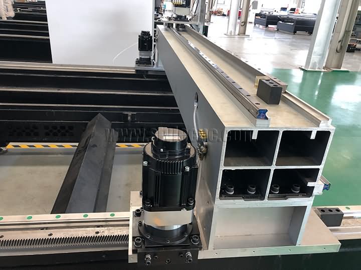 航空級(jí)鋁鑄龍門(mén)架