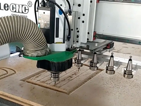 價(jià)格實(shí)惠的數(shù)控銑床套件，帶線性刀庫