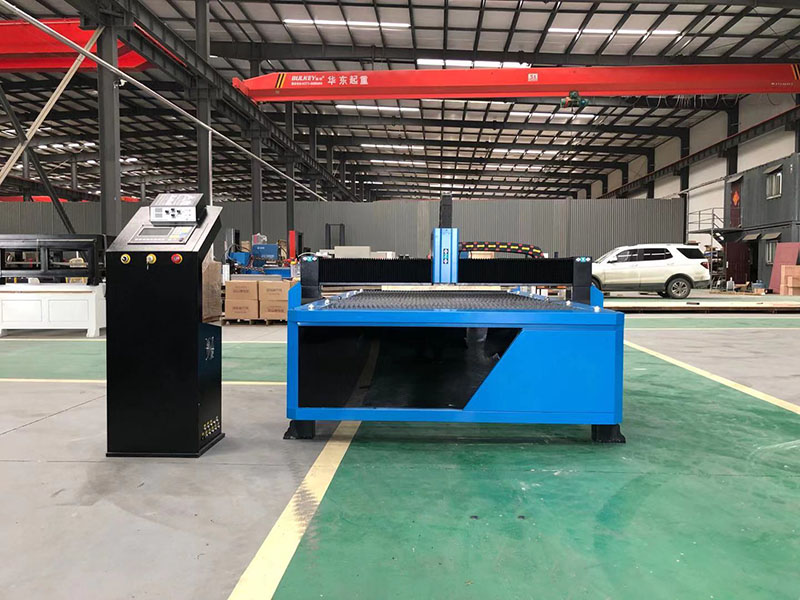 4x8數控等離子切割工作臺在加拿大