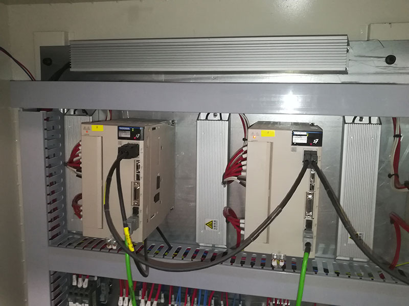 安川伺服驅(qū)動器 安川伺服驅(qū)動器