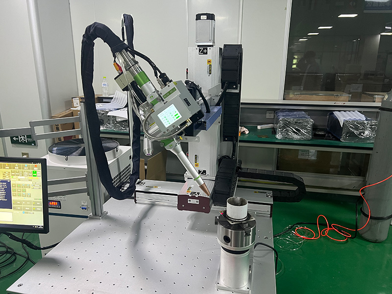 高精度全自動數(shù)控激光焊接機(jī)出售