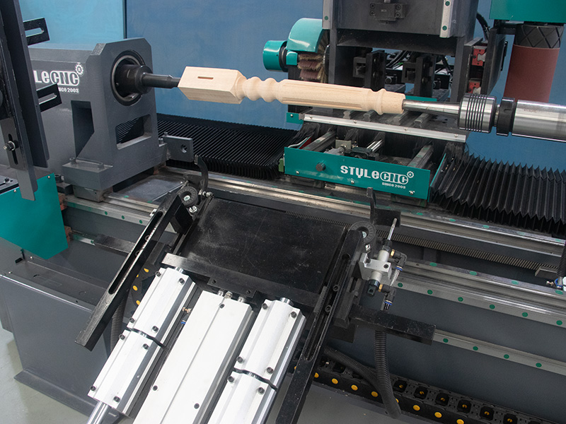 全尺寸七合一數控木工車銑中心出售