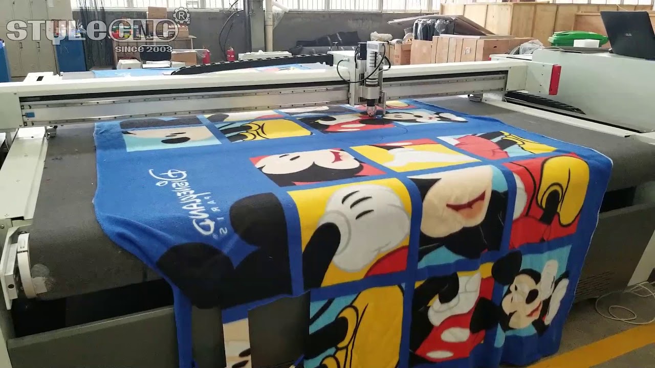 數控毛毯切割機(帶振動刀切割機) 數控毛毯切割機(帶振動刀切割機)