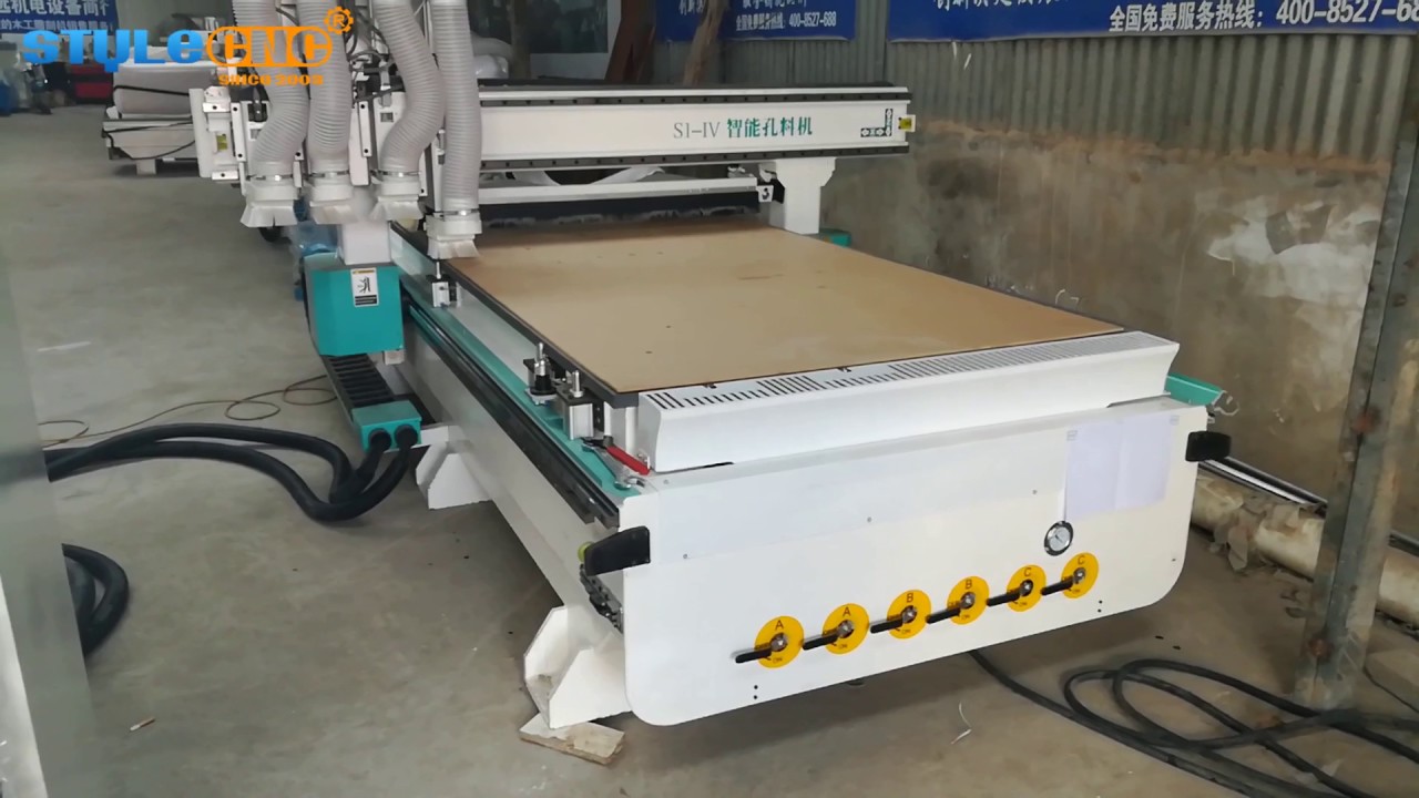 木門數(shù)控雙工作臺(tái)雕刻機(jī) 木門數(shù)控雙工作臺(tái)雕刻機(jī)