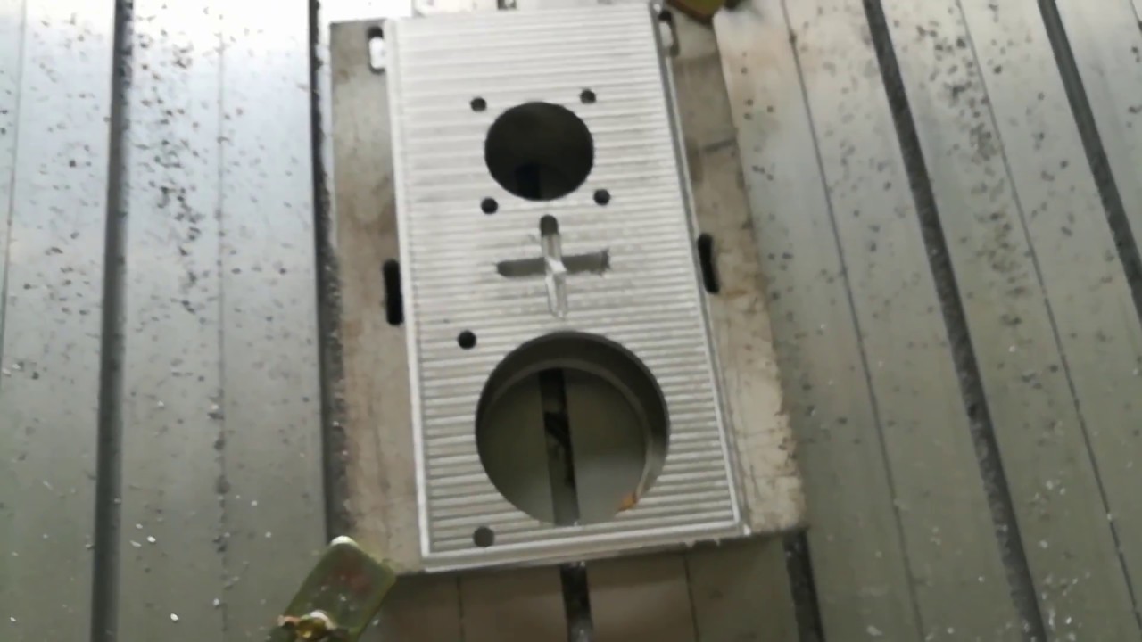 數(shù)控定制鋁加工件銑床