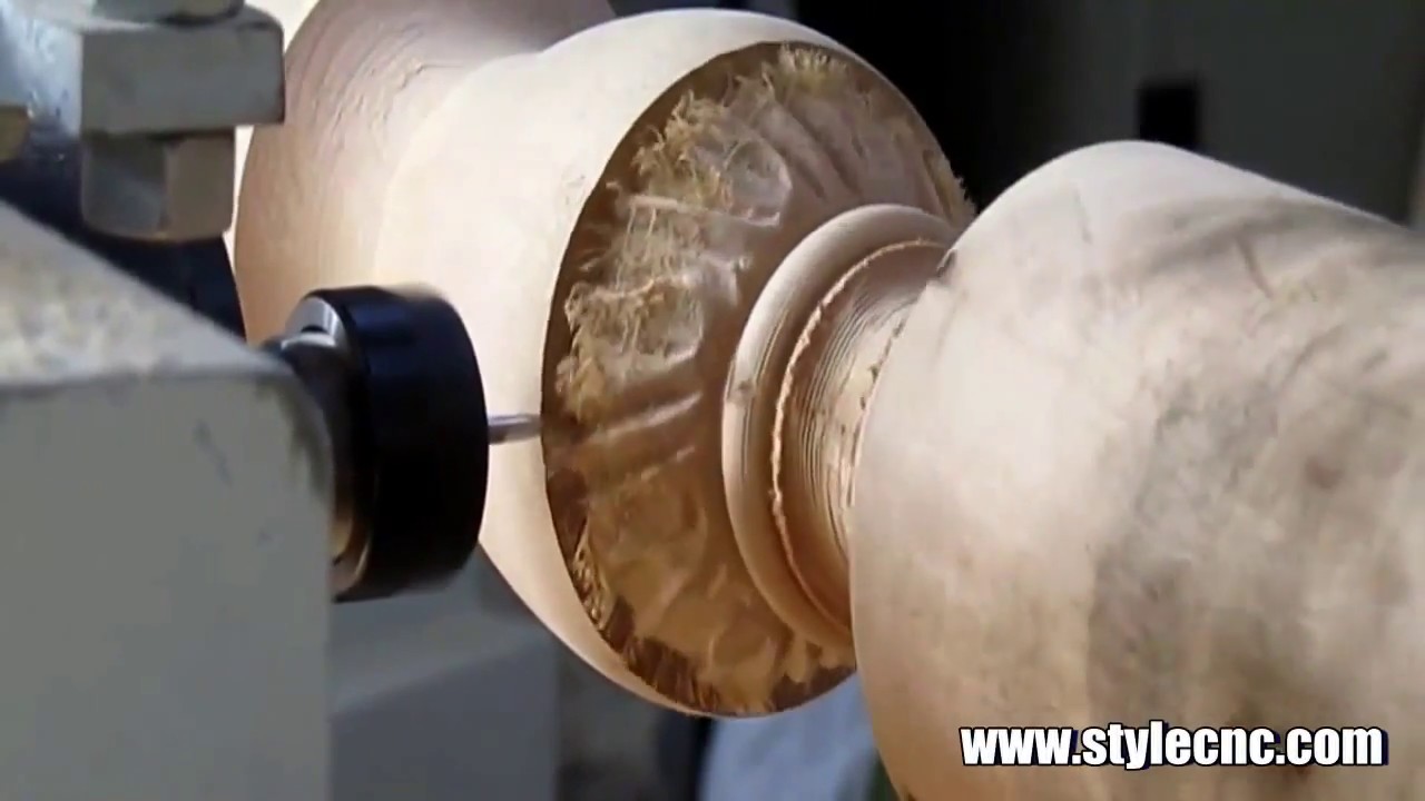 工業(yè)數(shù)控木工車床,用于加工桌腿和樓梯欄桿 工業(yè)數(shù)控木工車床,用于加工桌腿和樓梯欄桿